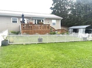205 Clements St, Shelburne, NS B0T1W0