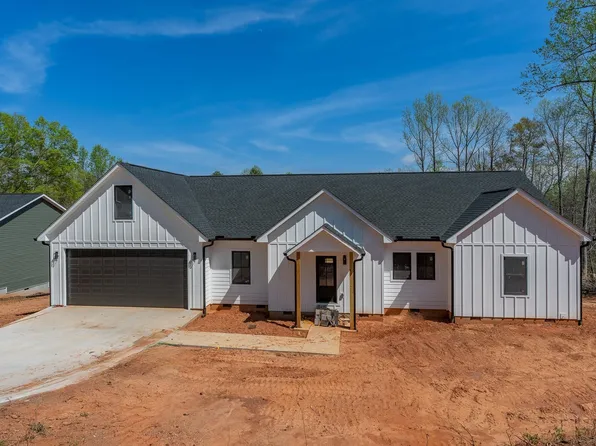 160 Holmes Dr, Spartanburg, SC 29303