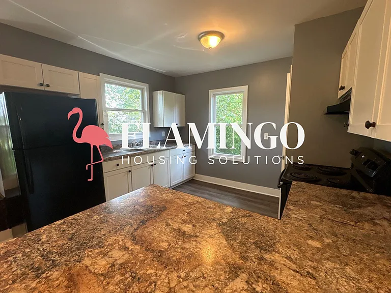 1510 Bancroft St — Photo 4