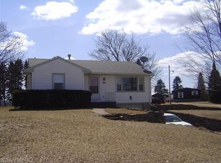 25653 Fawn River Rd, Sturgis, MI 49091