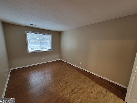 3rd image of 104 Twiggs Cor #104