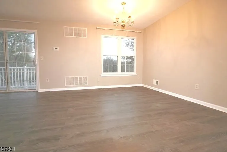 249 Potomac Dr — Photo 4