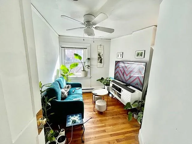 Building Photo - 164 Prince St #3