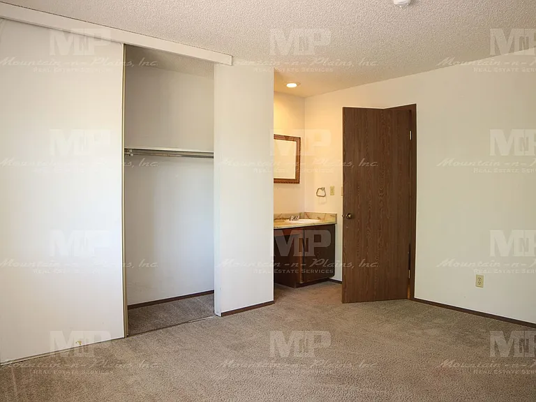 925 Columbia Rd #432 — Photo 11