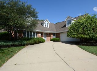 612 Rosedale Ave, Roselle, IL 60172