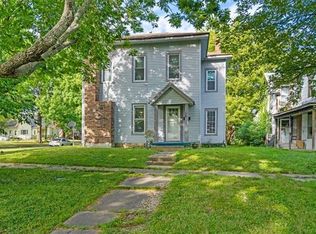 234 S Locust St, Ottawa, KS 66067