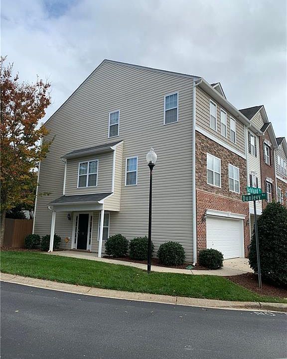 1st image of 52 Ackland Dr