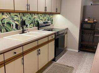 745 S McKinley Ave #G, Arlington Heights, IL 60005