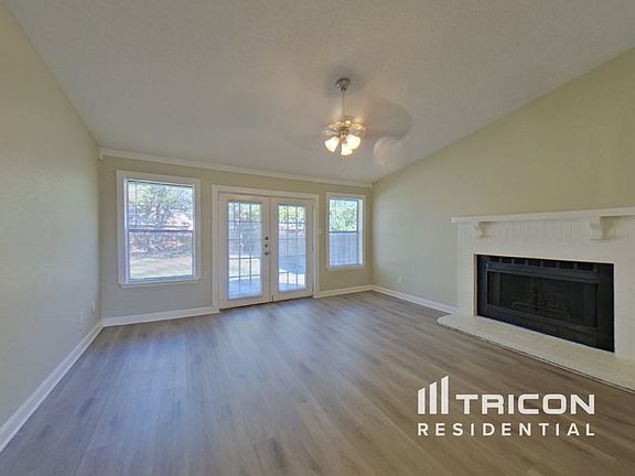 3rd image of 5900 Sea Breeze Ln
