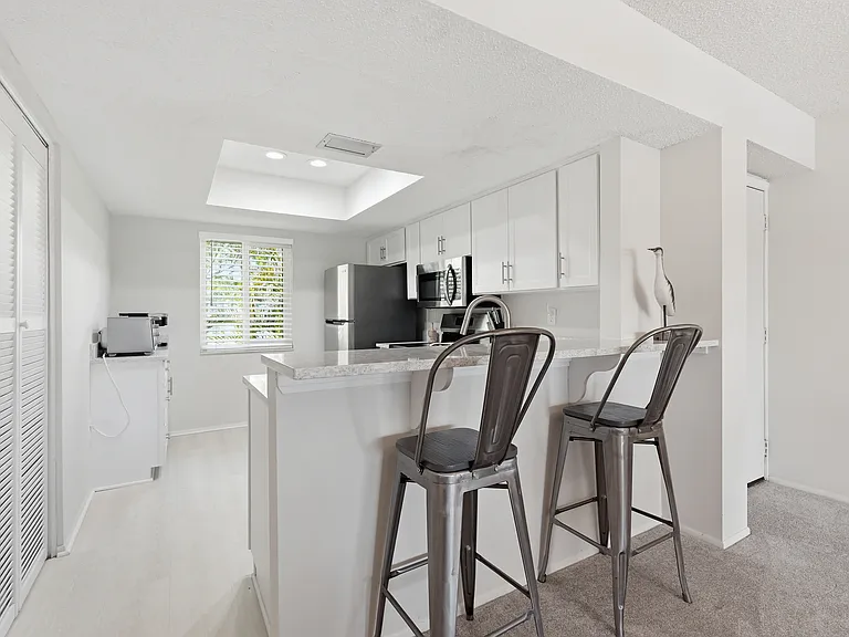 240 Cypress Ln #240 — Photo 10