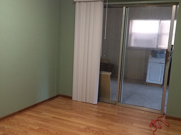 4th image of 422 Tarpon Ave