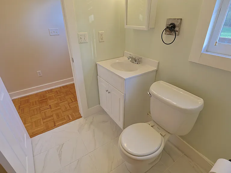 28 Mulford Ave — Photo 6