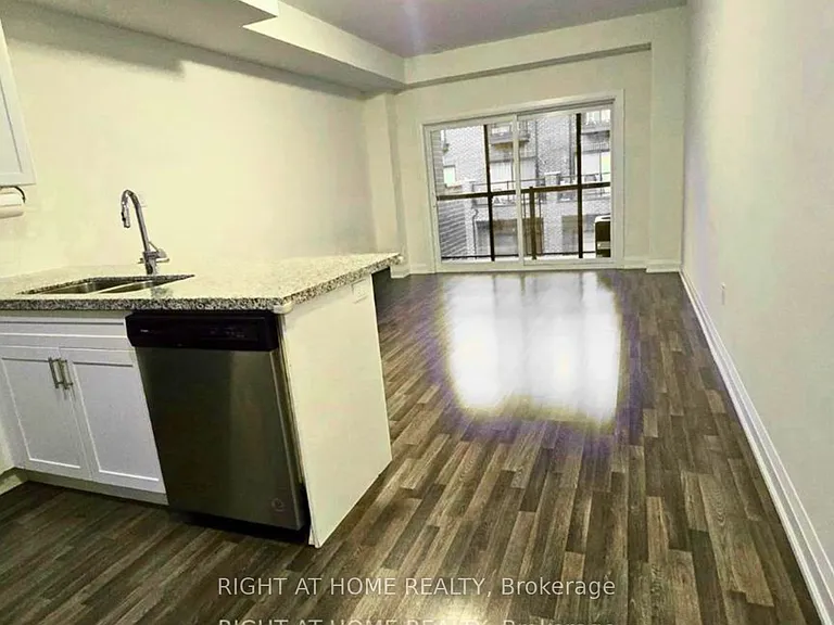 1758 Lawrence Ave W #1 — Photo 9