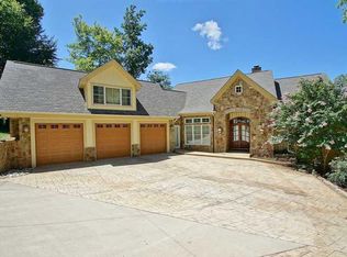 454 Waverly Ln, Moneta, VA 24121