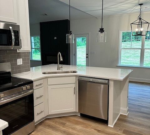 3rd image of 704 Nixon Rd