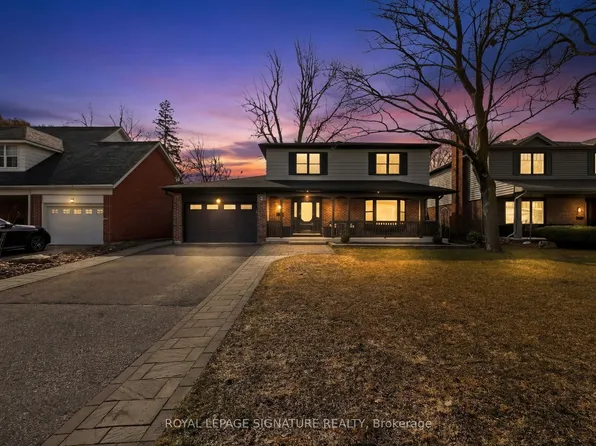 41 Wild Cherry Ln, Markham, ON L3T 3T3