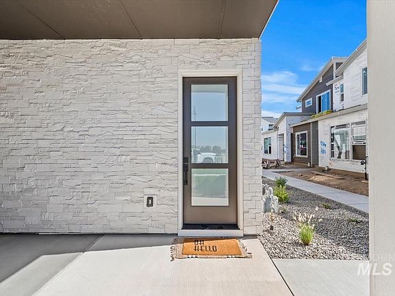 3rd image of 720 S Calhoun Pl