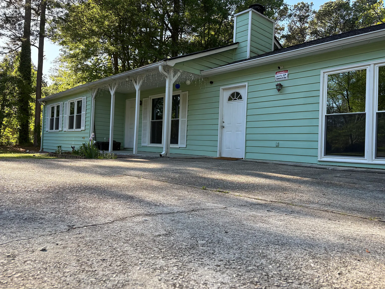 3 bed, 1580 sqft, $1,850 — Photo 1