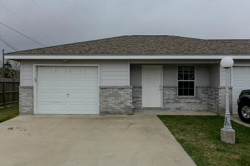 1 bed, 582 sqft, $1,031 — Photo 1
