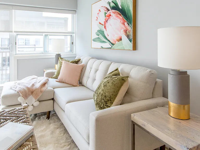 420 Gilmour St #606 — Photo 13