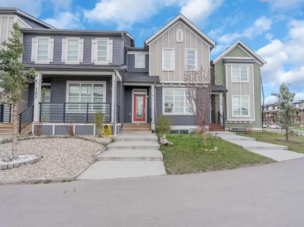 165 E Savanna St NE, Calgary, AB T3J 0X3