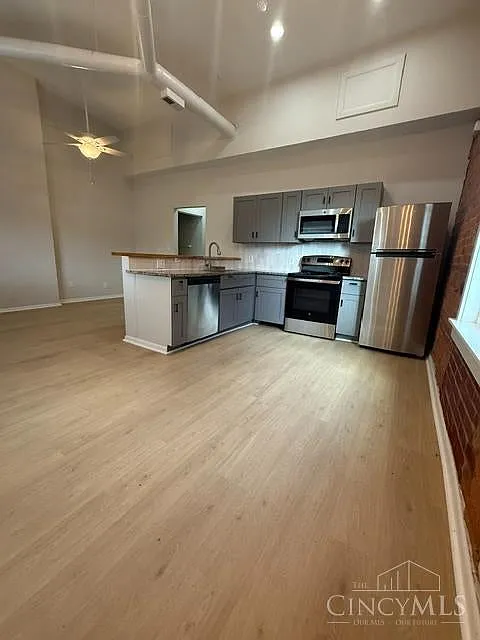 2 bed, $1,500 — Photo 4