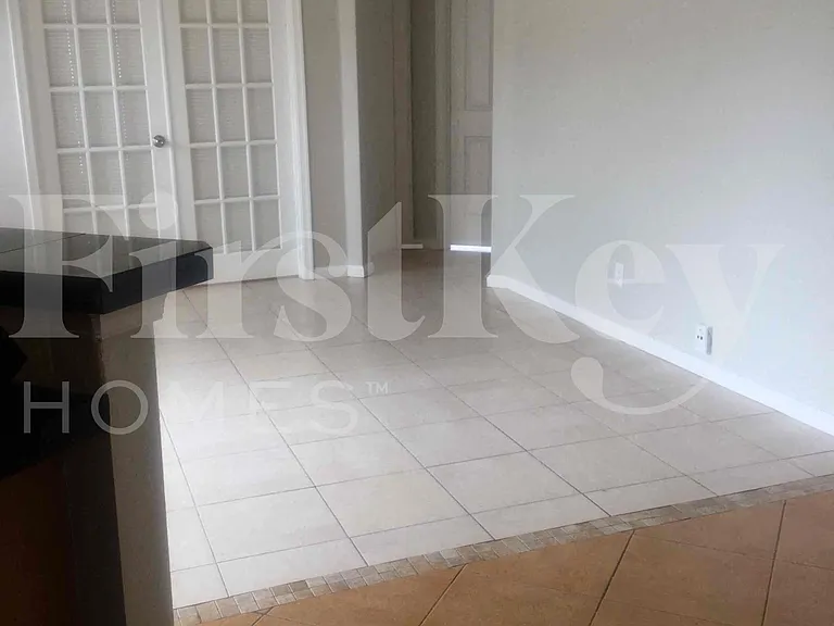 662 SW Sandbar Ter — Photo 12