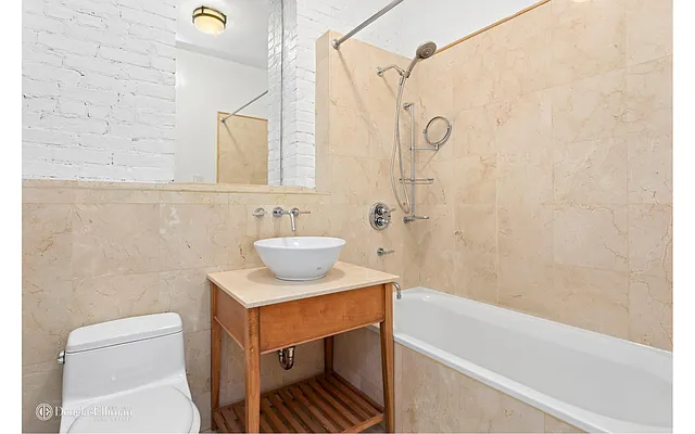 Rented by Douglas Elliman | media 14