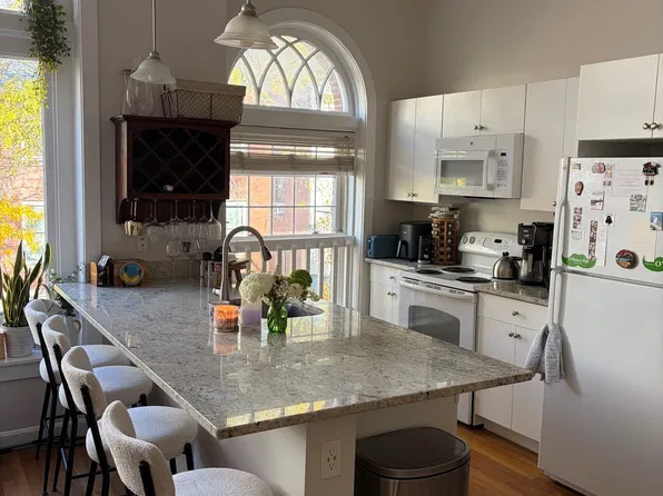 247 Essex St #1, Salem, MA 01970