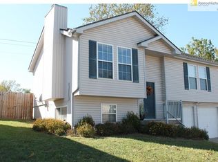 416 N Queen Ridge Ave, Independence, MO 64056