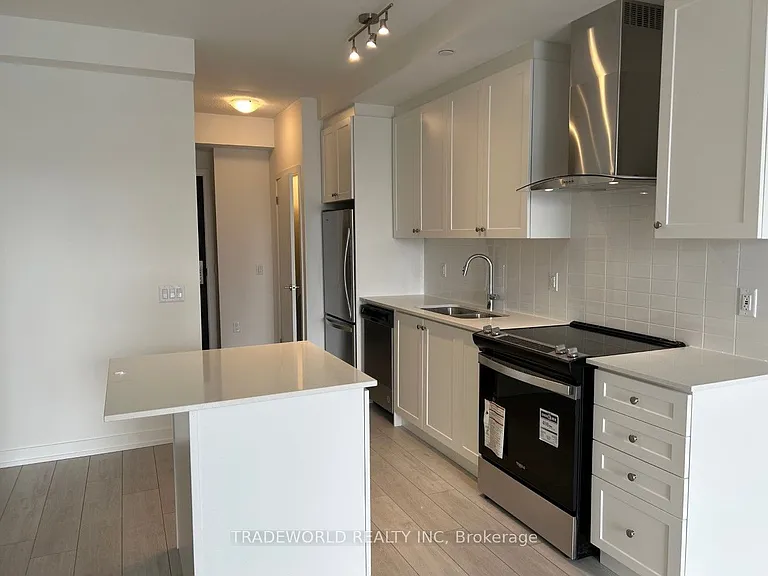 55 Duke St W #315 — Photo 3