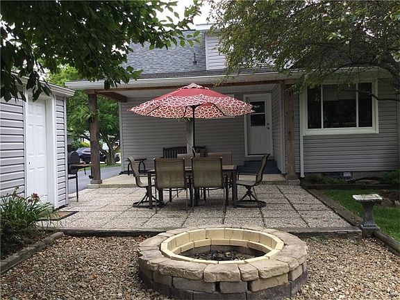 3rd image of 525 Cohassett Dr