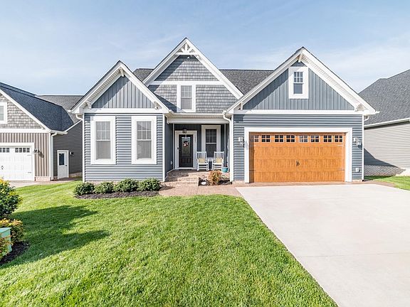 3rd image of 1347 Helmsdale Dr