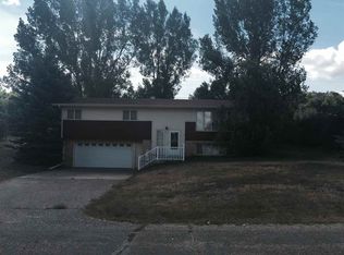 405 1st Ave SW, Sawyer, ND 58781
