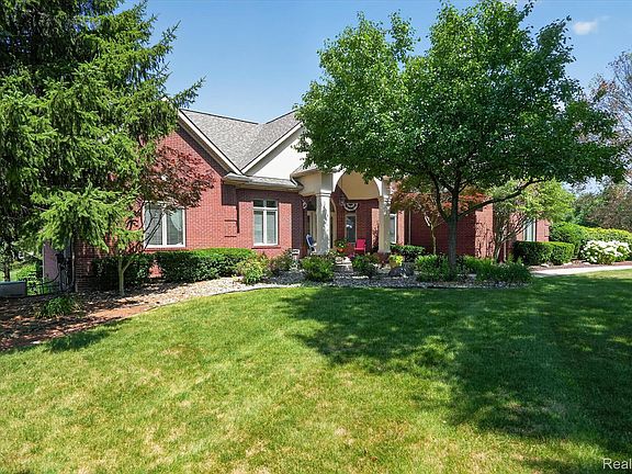 4th image of 2212 Lily Ct