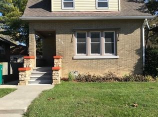 916 Nicholson St, Joliet, IL 60435