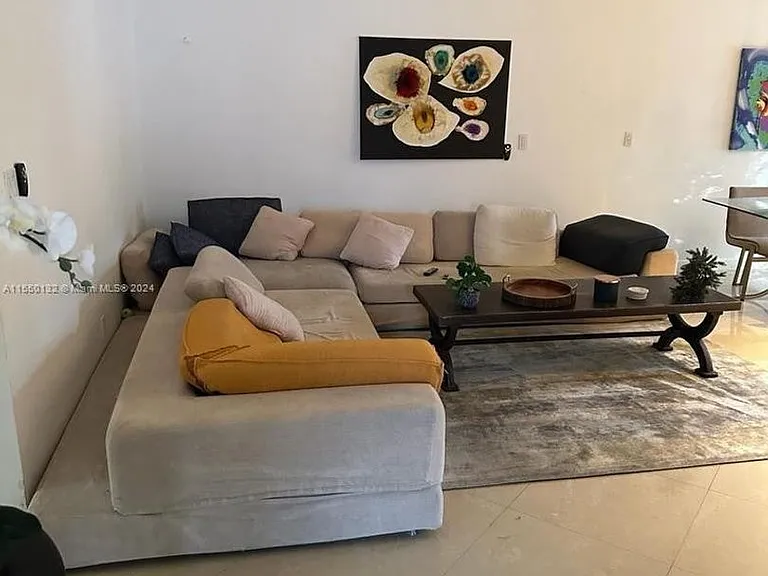 4920 SW 27th Ave #0 — Photo 9