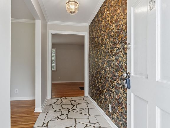 4th image of 2614 Edge O Lake Dr