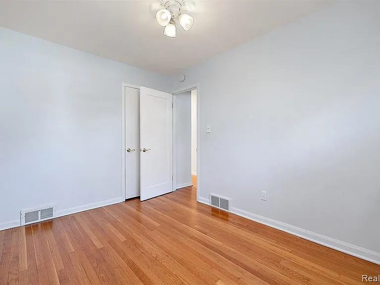 1581 Cheltenham Rd — Photo 14