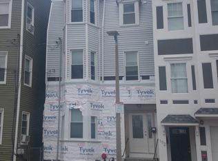 170 W 7th St, South Boston, MA 02127