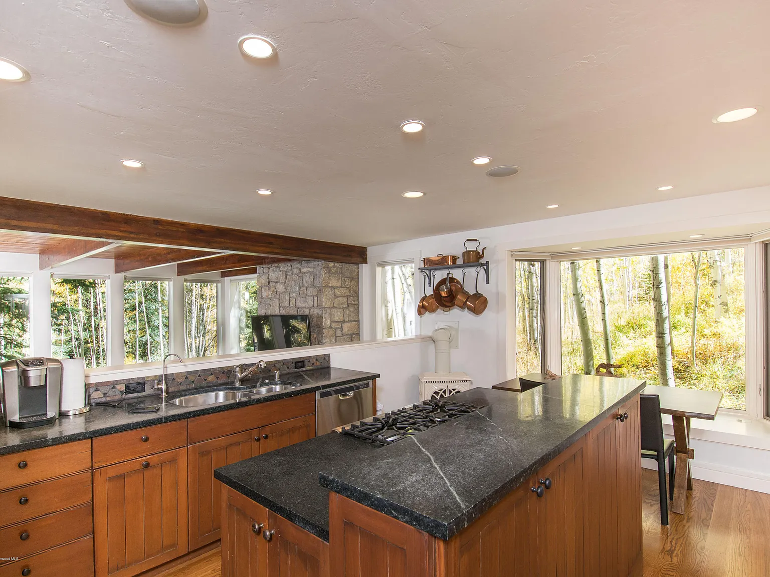 5 bed, 5.5 bath, 3427 sqft, $26,000 — Photo 4