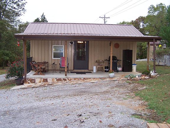 2nd image of 781 Eddyville Blacktop Rd