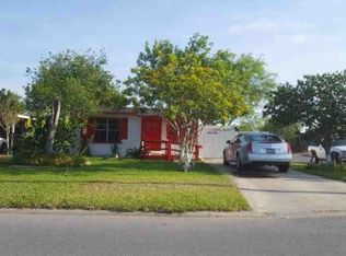 111 W 8th St, Los Fresnos, TX 78566