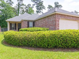 69 Canal Dr, Hattiesburg, MS 39402
