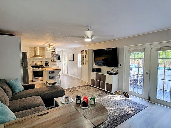 4th image of 501 Wildwood Ave