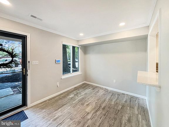5th image of 335 Woodlake Dr #335