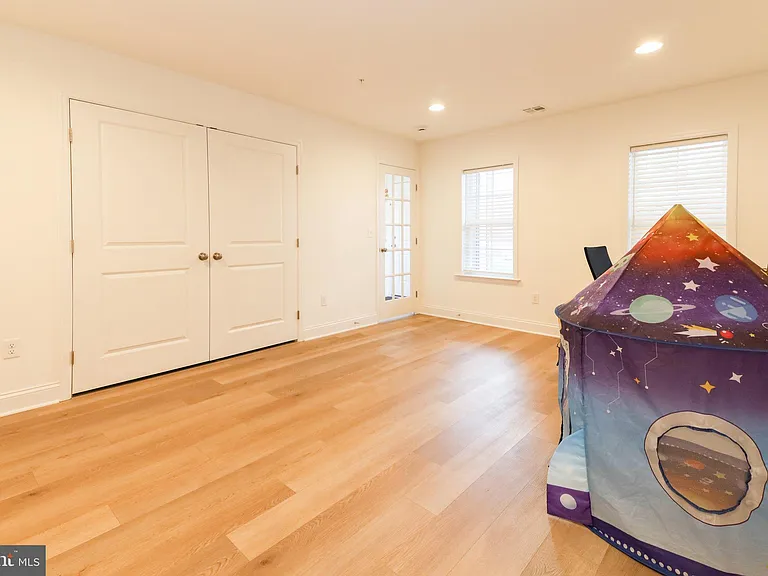 1317 Canning Way — Photo 17