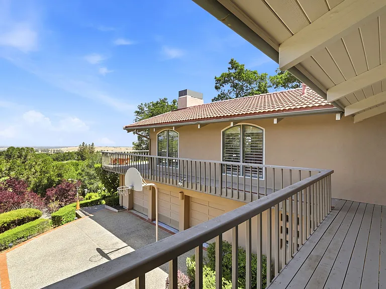 3187 Alexis Dr — Photo 28