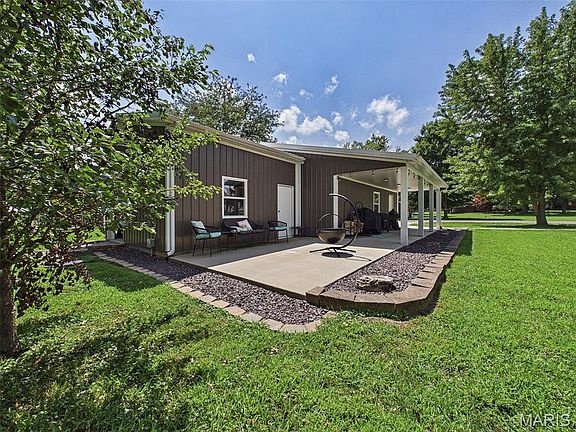 2nd image of 8504 Country Ln