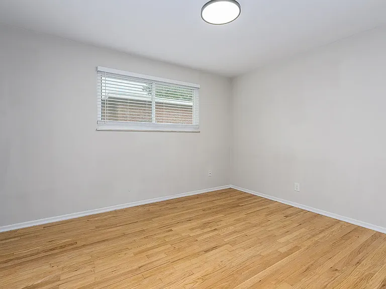 2000 Bellevue — Photo 21